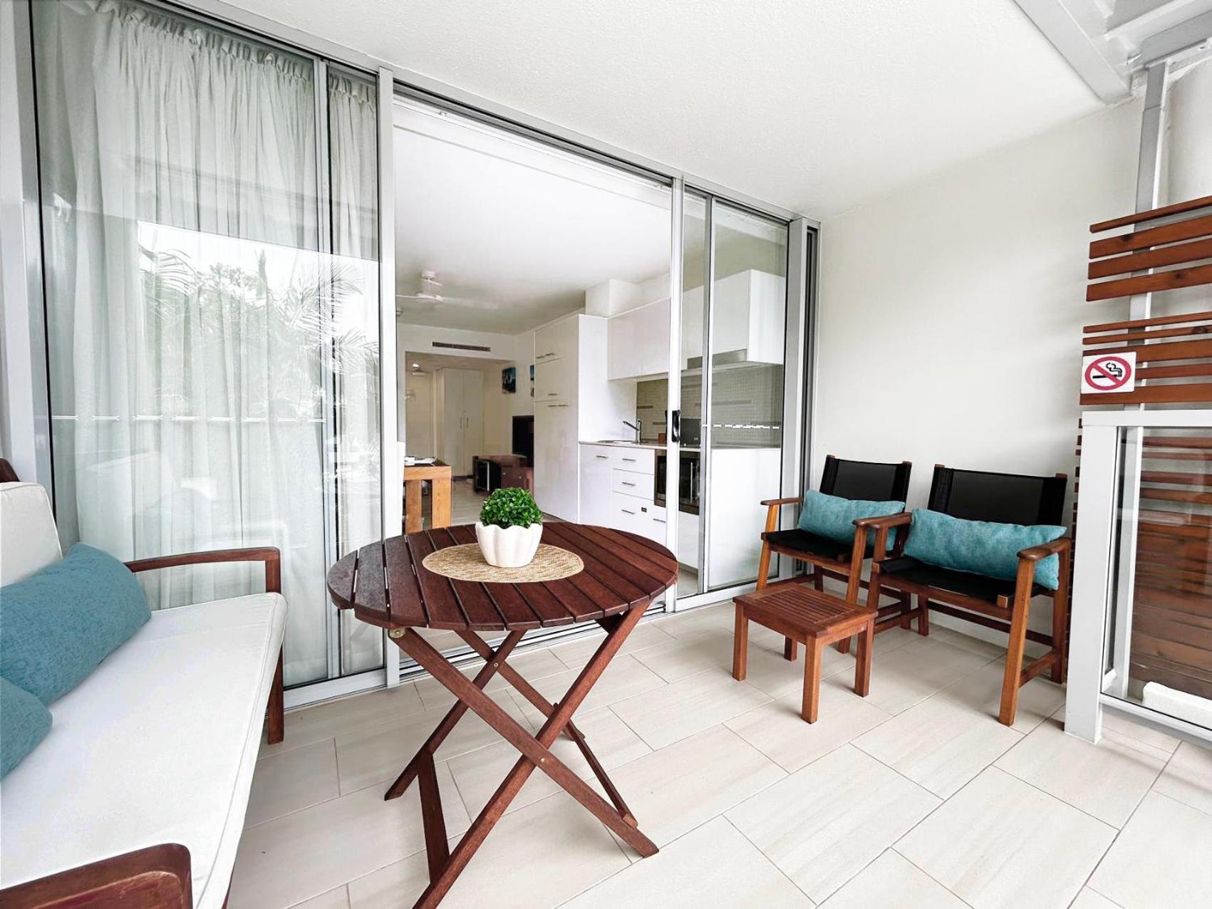 Palm Cove Beachside Apartments - Pool And Garden Views Exterior foto